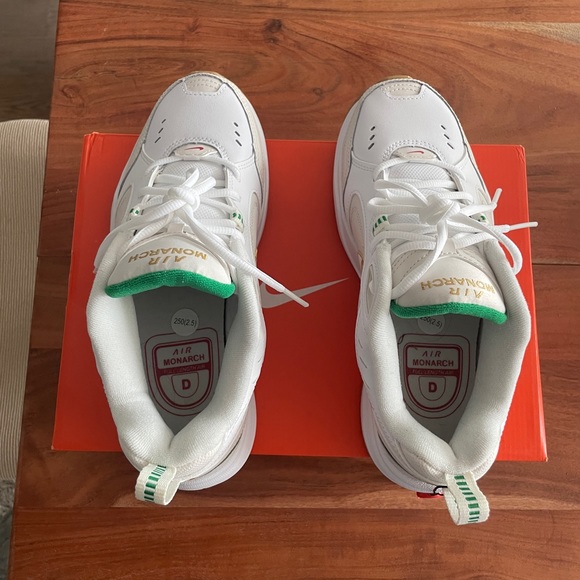Nike Air Monarch IV 'White Lucky Green Gold' size women’s 8, men’s 7 - Picture 7 of 9